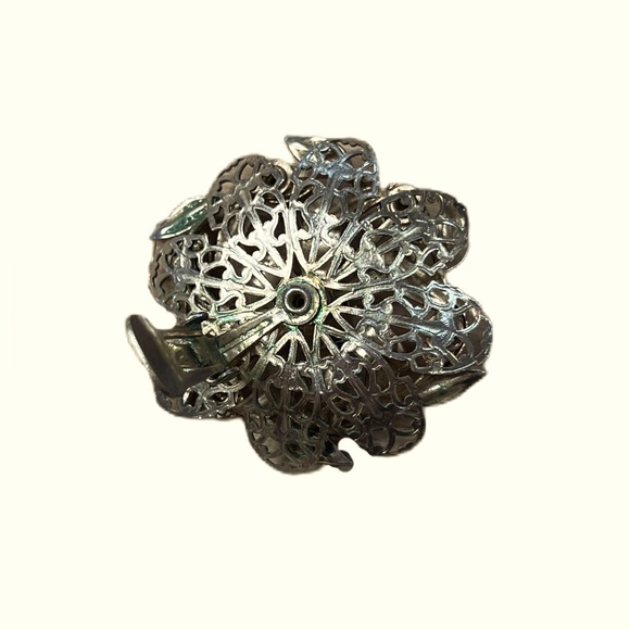 Vintage Bee & Flower Fur Brooch - Picture 5 of 7